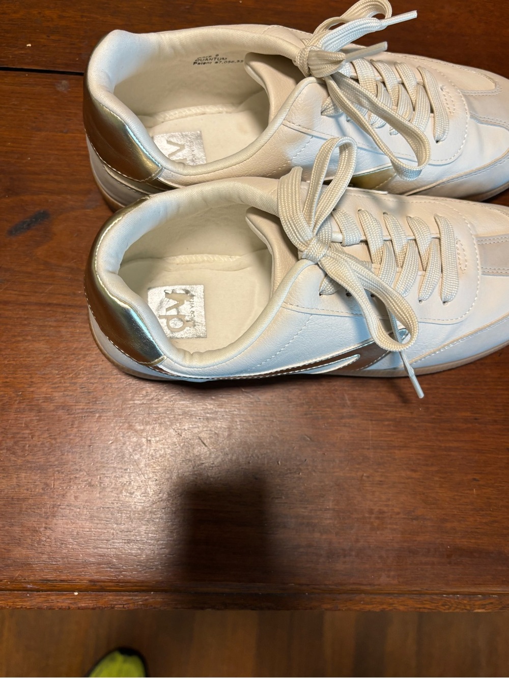 Dolce Vita Women’s Retro Fashion Sneakers White /Gold Size 9 - Picture 9 of 11